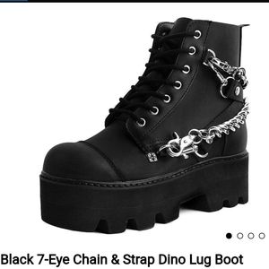 NEW T.U.K 7 eye chain dino lug boot
